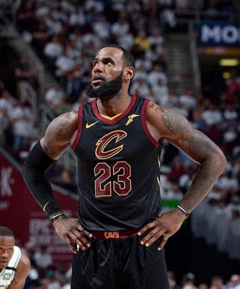 九游娱乐-关于詹姆斯遭遇十五持续失利，澳大利亚队教练压力巨大！赛场气氛高涨的信息