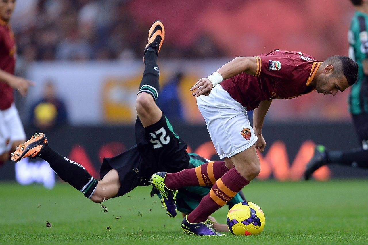 九游-成都蓉城迎欧联关键赛，今晚状态回暖，话题不断，赛程密集仍需轮换(2023年乡镇餐饮行业经营回暖的情况)